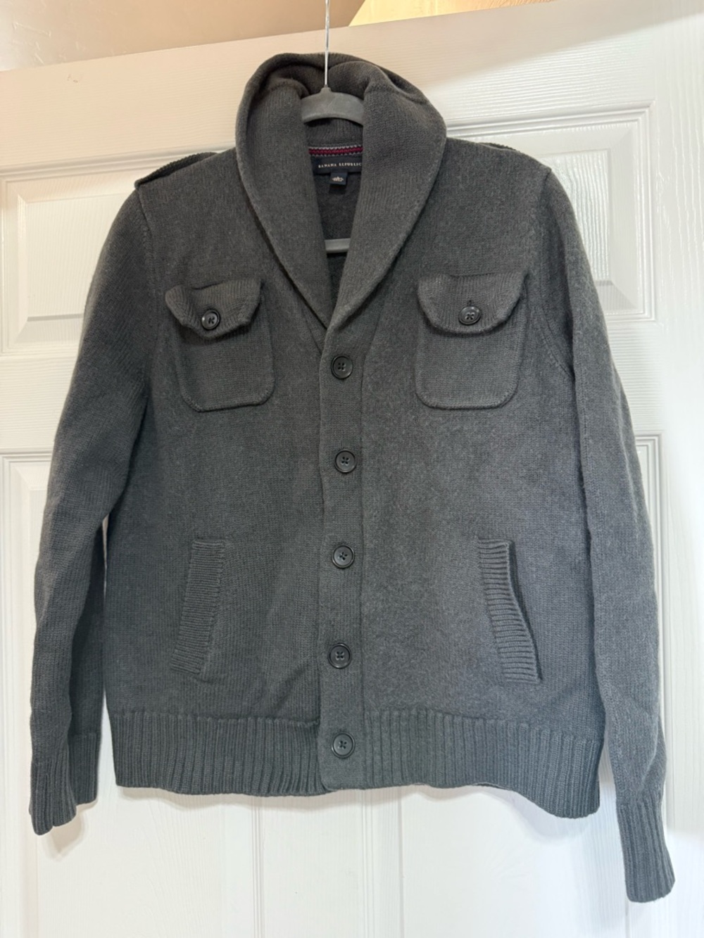 Banana Republic Sweater Men's Large Gray Extra Fine 100% Wool Military Button Up